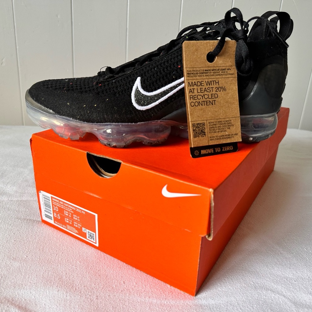 Nike Womens Vapormax 2021 Size 10